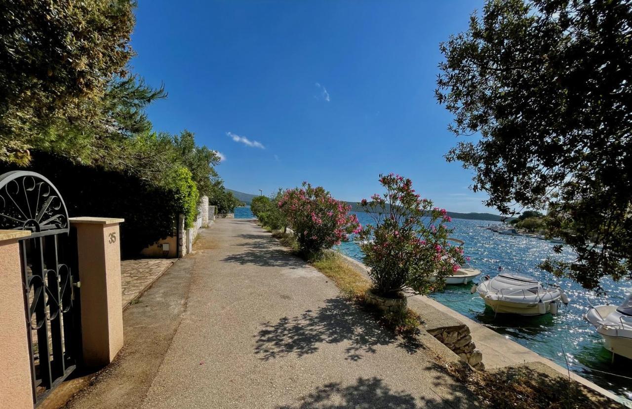 Apartments Paradise Zaboric Exterior photo
